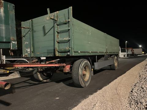 Schwarzmüller platós oldalfalas pótkocsi eladó