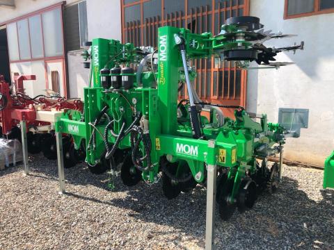 MOM Strip Hawk Easy sávművelőgép strip-till műveléshez MOM Strip Hawk Easy sávművelőgép strip-till műveléshez