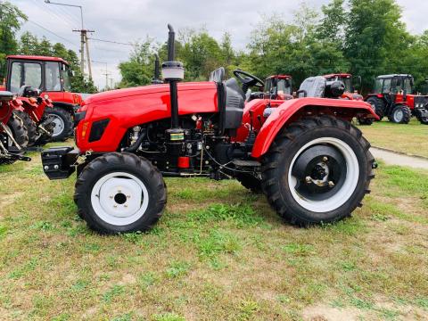 AMS 354 traktor készletről AMS 354 traktor készletről