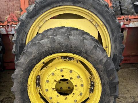 270/95R48,11.2R32 Ápoló-művelő kerék garnitúra eladó