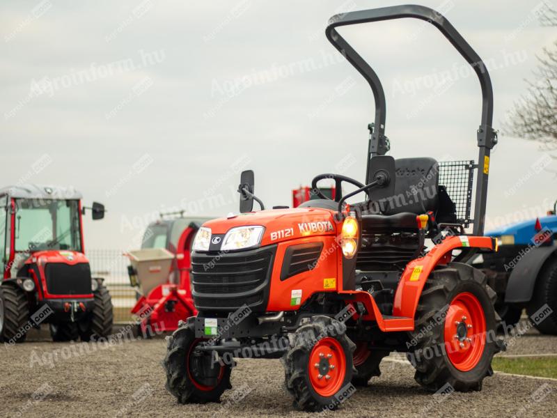 Kubota traktor, kompakt-kerti kistraktor fülke nélküli, 12 LE (új állapot) / Kubota B1121