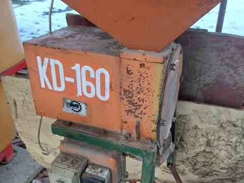 KD160 terménydaráló eladó