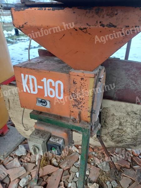 KD160 terménydaráló eladó