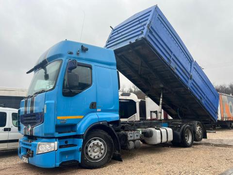 Renault Premium 6x2 háromoldalú billenős, gabonaszállító