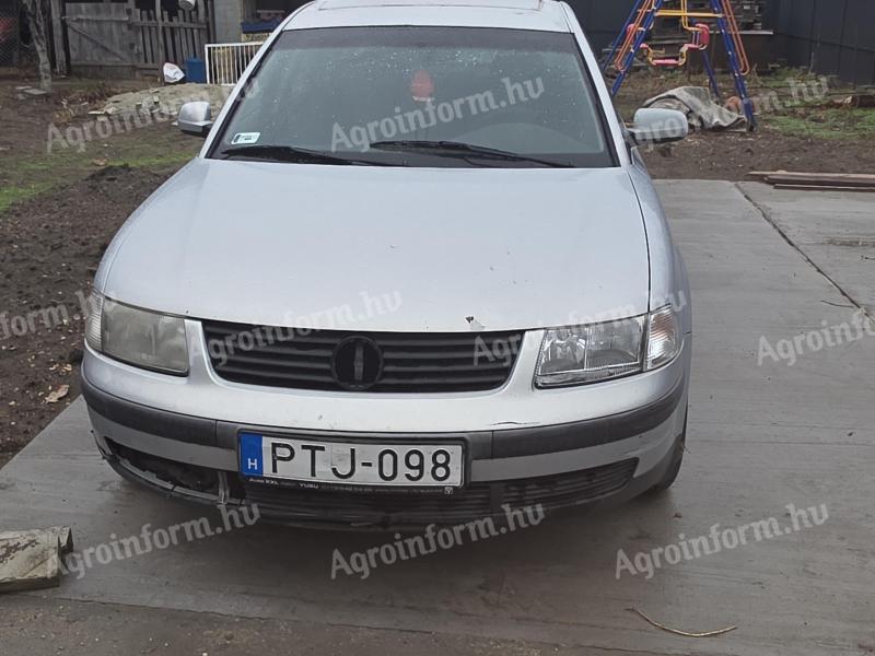 Eladó Volkswagen Passat 1.8 benzines, megkímélt állapotban