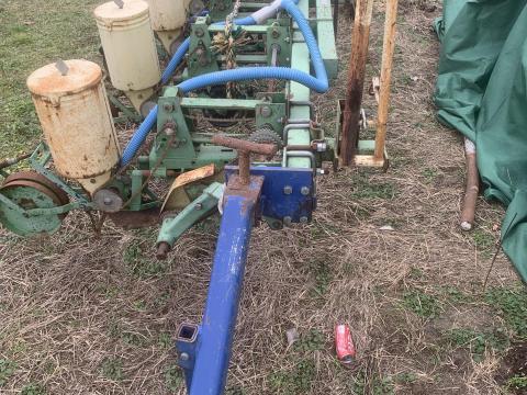 Vetőgép SPP SPC szemenkénti, 6 soros, vákuumos, szállítókocsival