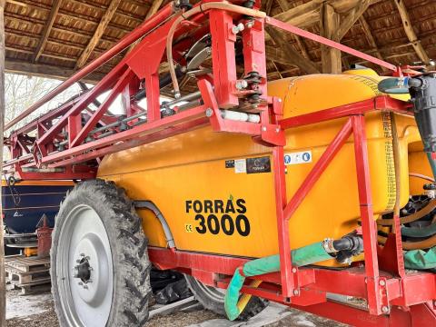 Forrás 3000/18P vontatott permetező kisgazdaságoknak