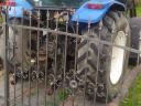 Traktor New Holland TL 90A + homlokrakodó