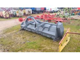 Szárzúzó Agrifarm 300 típusú