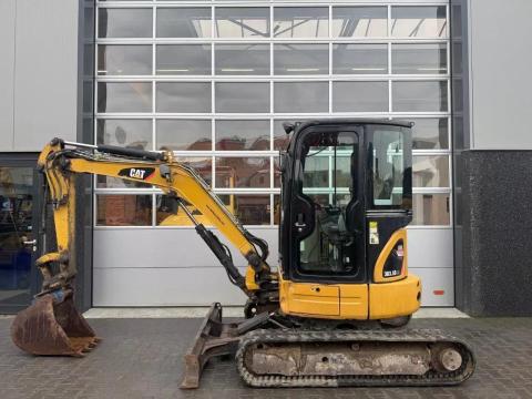 Caterpillar 303.5 D / 2011 / 3 282 üzemóra / Lízing 20%-tól