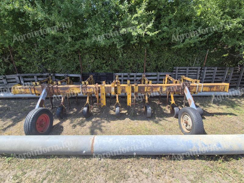 Eladó KSMK 6 soros sorközművelő kultivátor