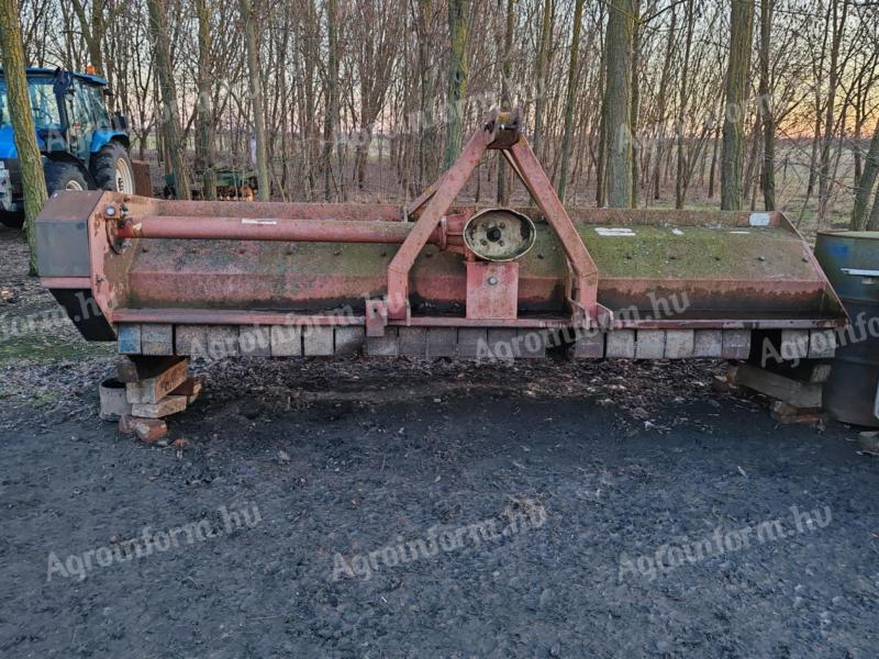 KB 3011 3 méteres Y késes szárzúzó eladó