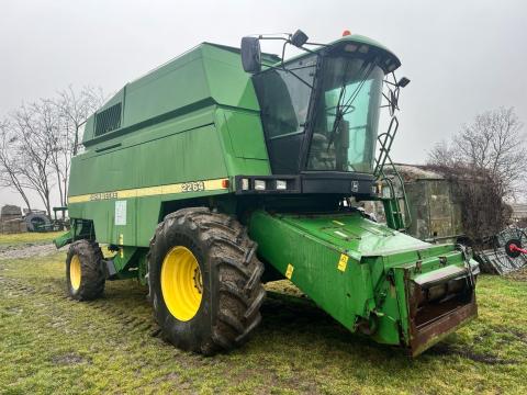 John Deere 2264