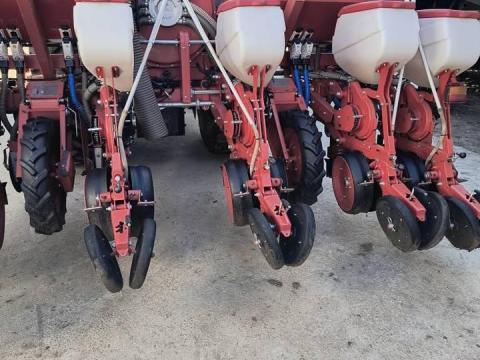 Eladó Irtem szemenkénti vetőgép