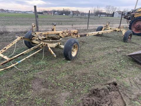 Fortschritt New Holland két tengelyes vágóasztal szállítókocsi