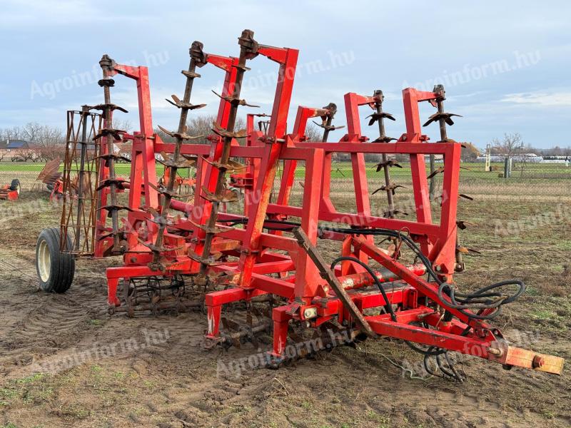 5,2 méteres vontatott ásóborona hidraulikusan felcsukható kivitelben