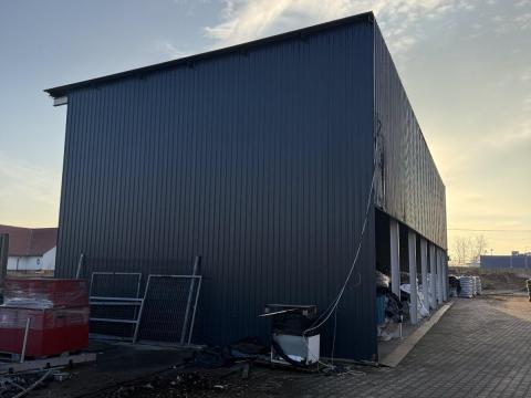 Könnyűszerkezetes tároló ELADÓ