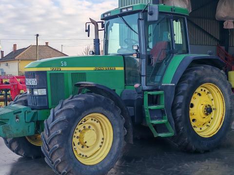 John Deere traktor