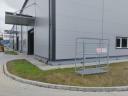 Szadai ipari területen 600 m2-es tároló egység kiadó