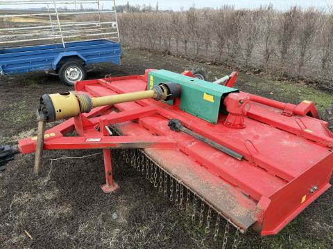 Eladó 3 m-es szárzúzó – jó állapotban Eladó 3 m-es szárzúzó – jó állapotban