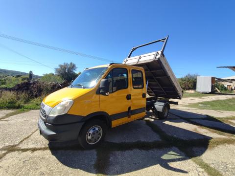 Iveco Daily dupla fülkés billencs