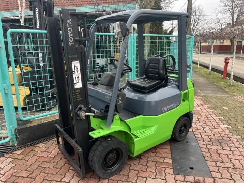 Toyota gázüzemű targonca V-3856