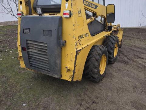 Bobcat Locust Unc 062