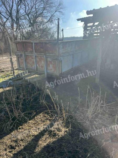 Eladó egytengelyes pótkocsi papírok nélkül