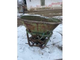 Eladó műtrágyaszoró