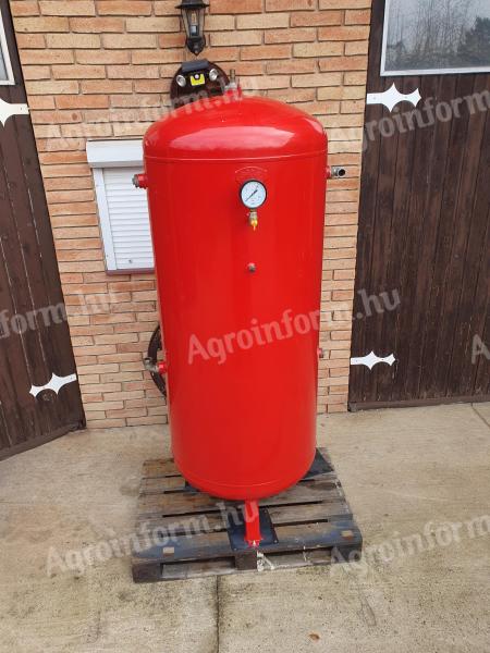 Légtartály 900L 11bár Eladó