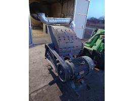 Kalapácsos daráló