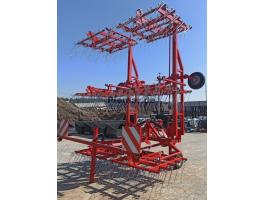 Metal-Technik MT1 gyomfésűk: 6, 9, 12 méteres munkaszélességű talajművelő gépek