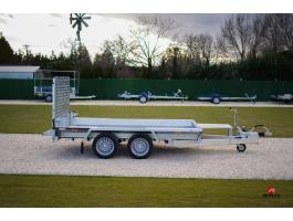 Új gépszállító utánfutó (295x150cm - 2700kg) akciósan bruttó 1.990.000 Ft