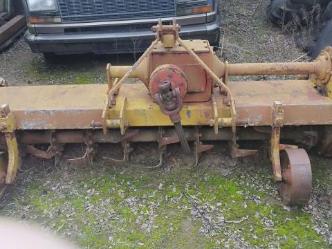 2 m-es bulgár talajmaró eladó