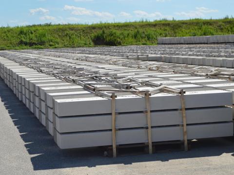 Kerítés lábazat,  beton lábazati elem a gyártótól! - táblás kerítés,  vadháló,  drótháló,  drótfonat