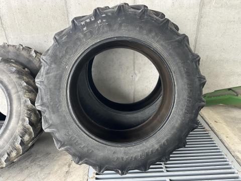 420/85R38 gumiabroncs eladó