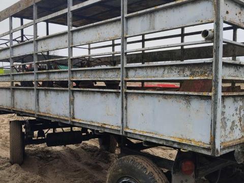 Állatszállító pótkocsi eladó
