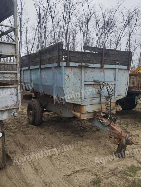 Eb 4 magasemelésű billenős pótkocsi Eb4