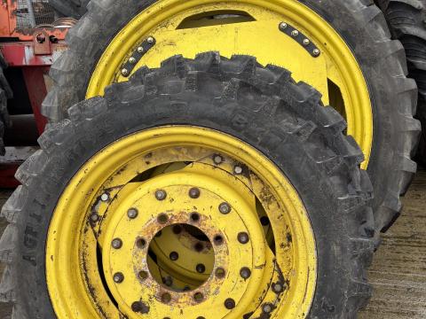 270/95R46,230/95R32 Ápoló-művelő kerék garnitúra eladó