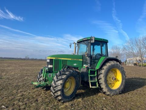 John Deere 7710