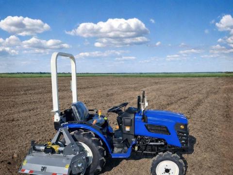 Kistraktor és 125 cm-es talajmaró csomag eladó