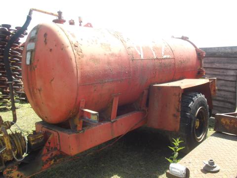 Detk 1 tengelyes 5m3-es vízszállító lajt eladó