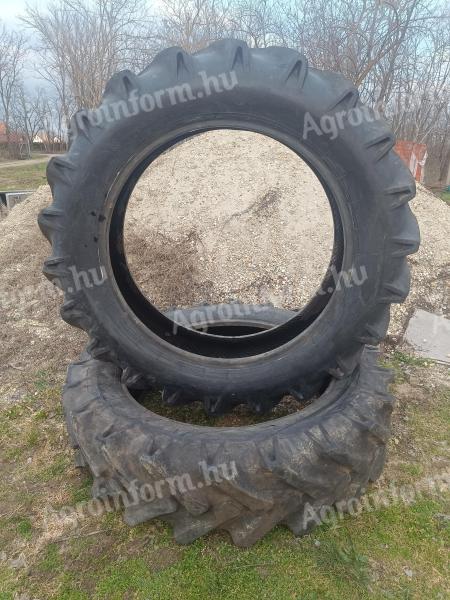 Traktor gumi Semperit eladó
