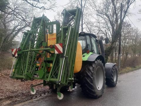 Amazone UF 1200/21 vegyszerező/permetező