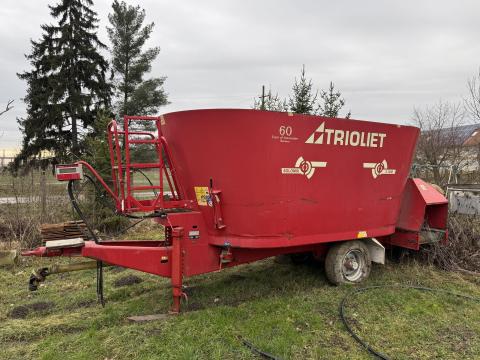 Trioliet Solomix 2-1200 takarmánykiosztó etetőkocsi eladó