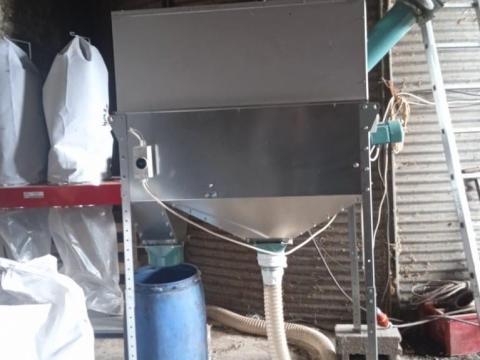 Poliermaschine Polly für Getreide, Hülsenfrüchte und Ölsaaten vom deutschen Hersteller KernKraft Poliermaschine Polly für Getreide, Hülsenfrüchte und Ölsaaten vom deutschen Hersteller KernKraft