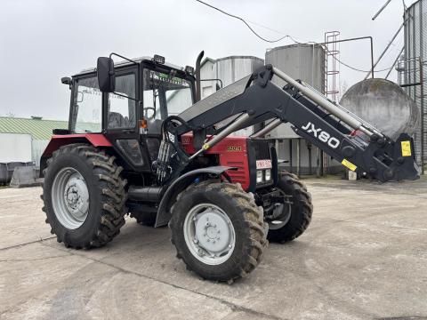 MTZ 820.4 homlokrakodóval