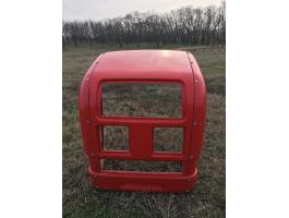 MTZ motorháztető orrkúp, üres, lent körben rácsos