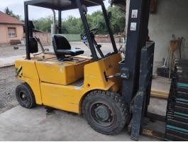 Eladó Balkancar targonca,  homlokrakodó kanállal