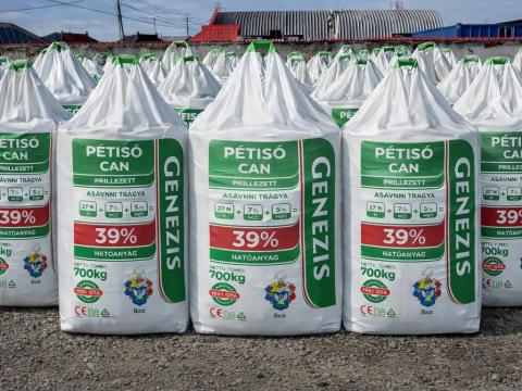 Pétisó N 27%, CaO 7%, MgO 5% műtrágya 700/1 Pétisó N 27%, CaO 7%, MgO 5% műtrágya 700/1